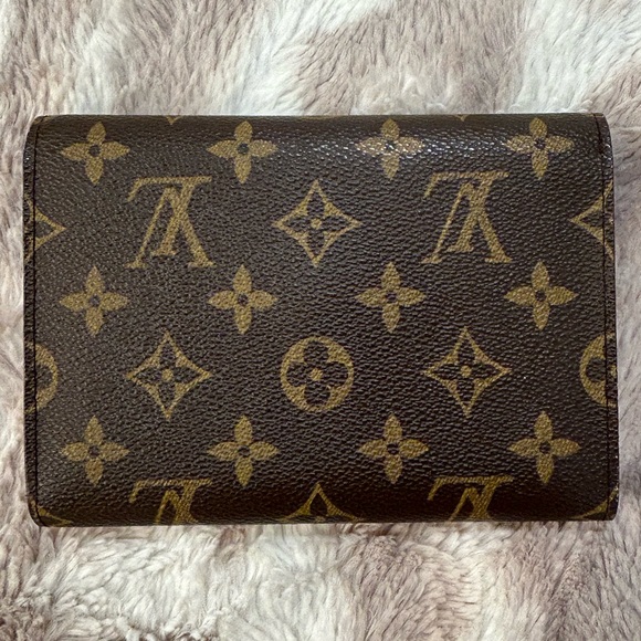 Louis Vuitton Monogram Porte Tresor Wallet - Picture 2 of 13